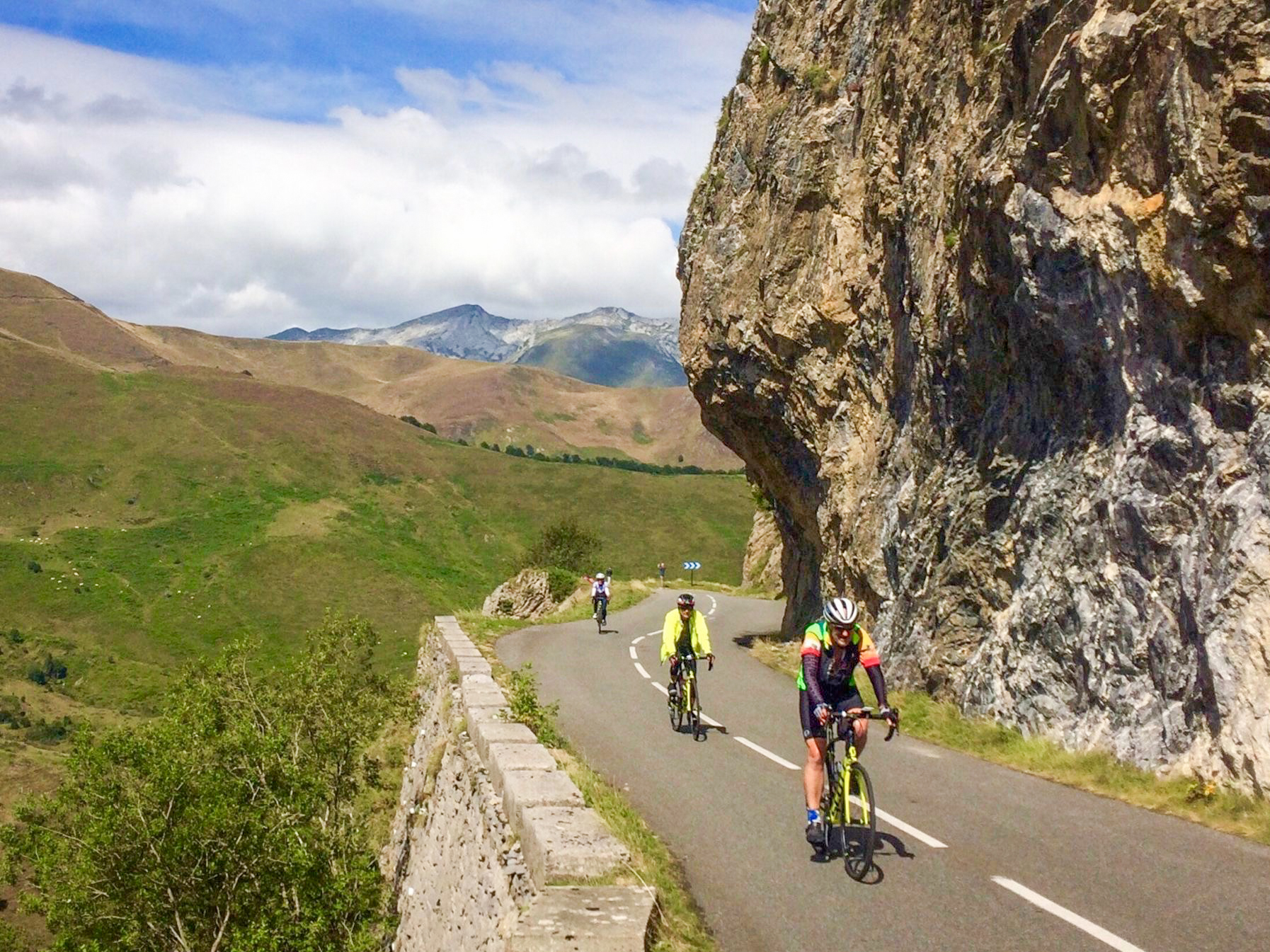 Ascending Col du l'Aubisque-2.jpg